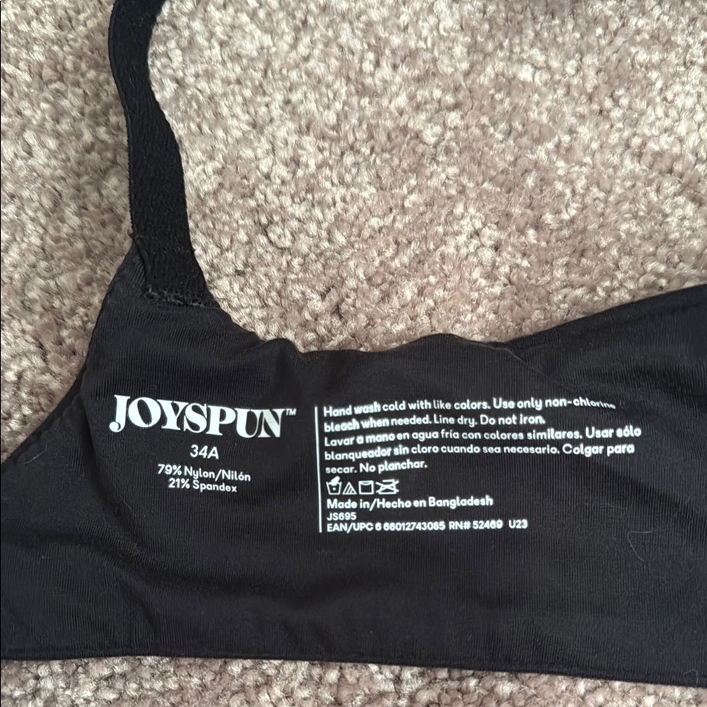 2 push-up Bras - Picture 10 of 16